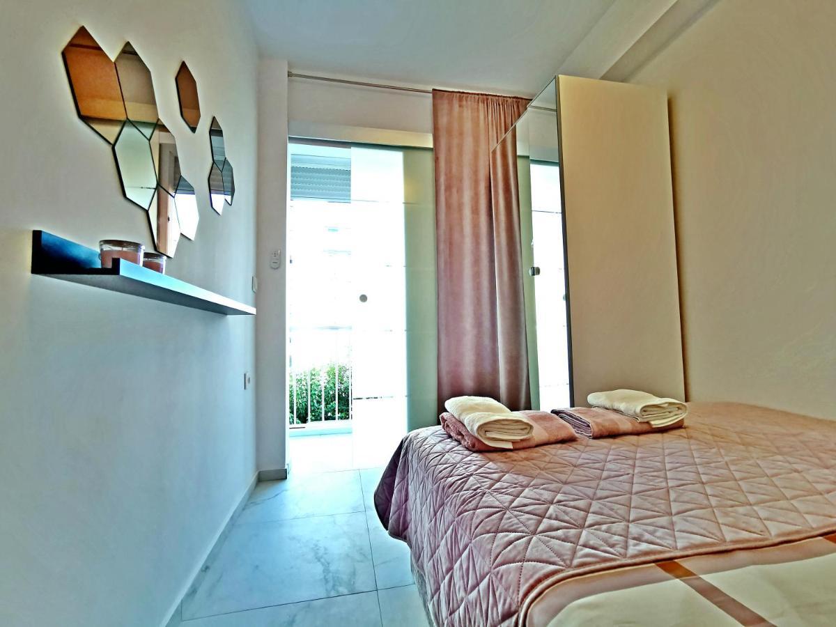 Apartamento Ana Maria Playa De Gandia Solo Familias Exterior foto